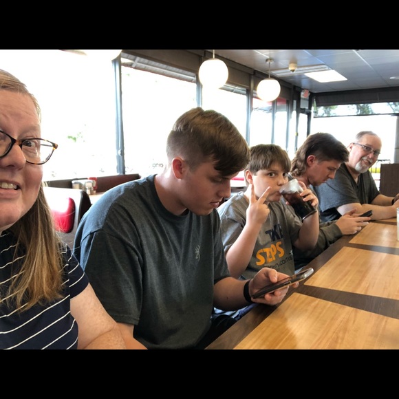 Meet your Posher, Patricia - Picture 3 of 3